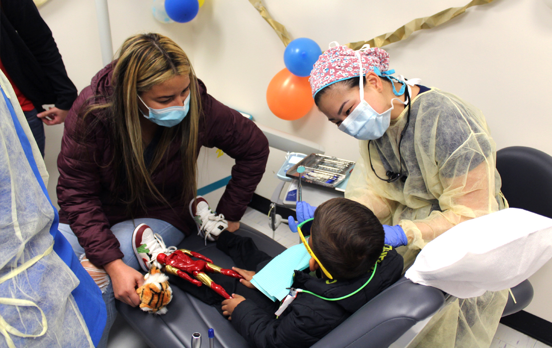 New York State Dental Association screens Mets fans for oral